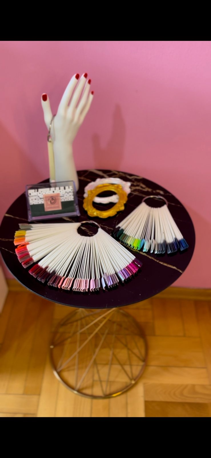 Supreme nails salon, Thonj, Shkup
