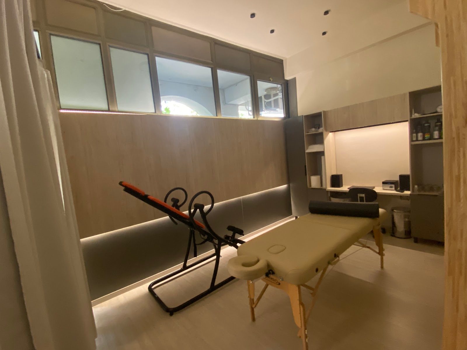 Postura Постура - студио за масажа/Антонио Митев физиотерапевт, Spa dhe masazh, Shkup